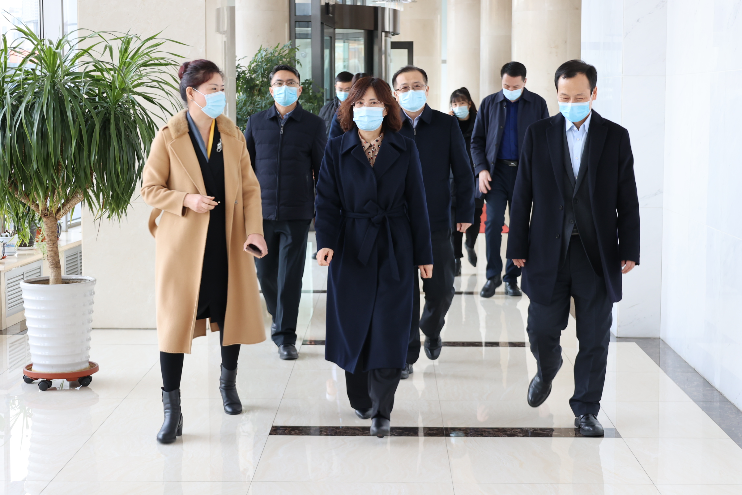 黑龍江省牡丹江市委常委、組織部部長張鴻雁走訪友搏藥業(yè)